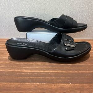 Ecco Sandals Black Size 38 (7-7.5) like new